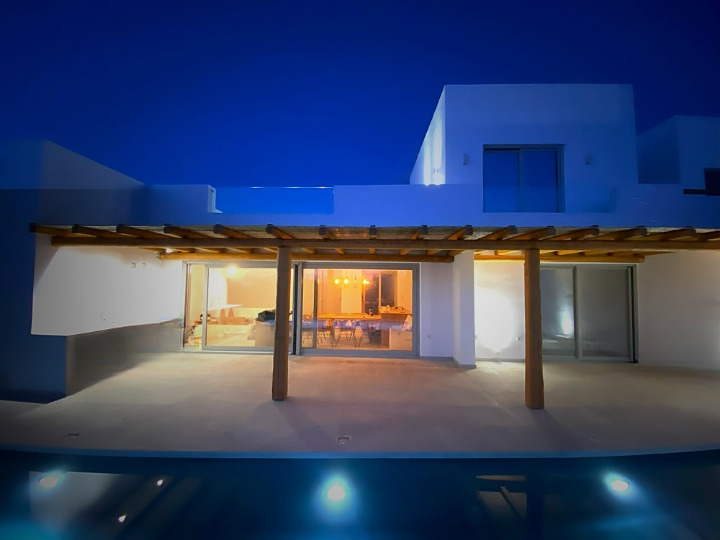 Ammos & Lithos Villa